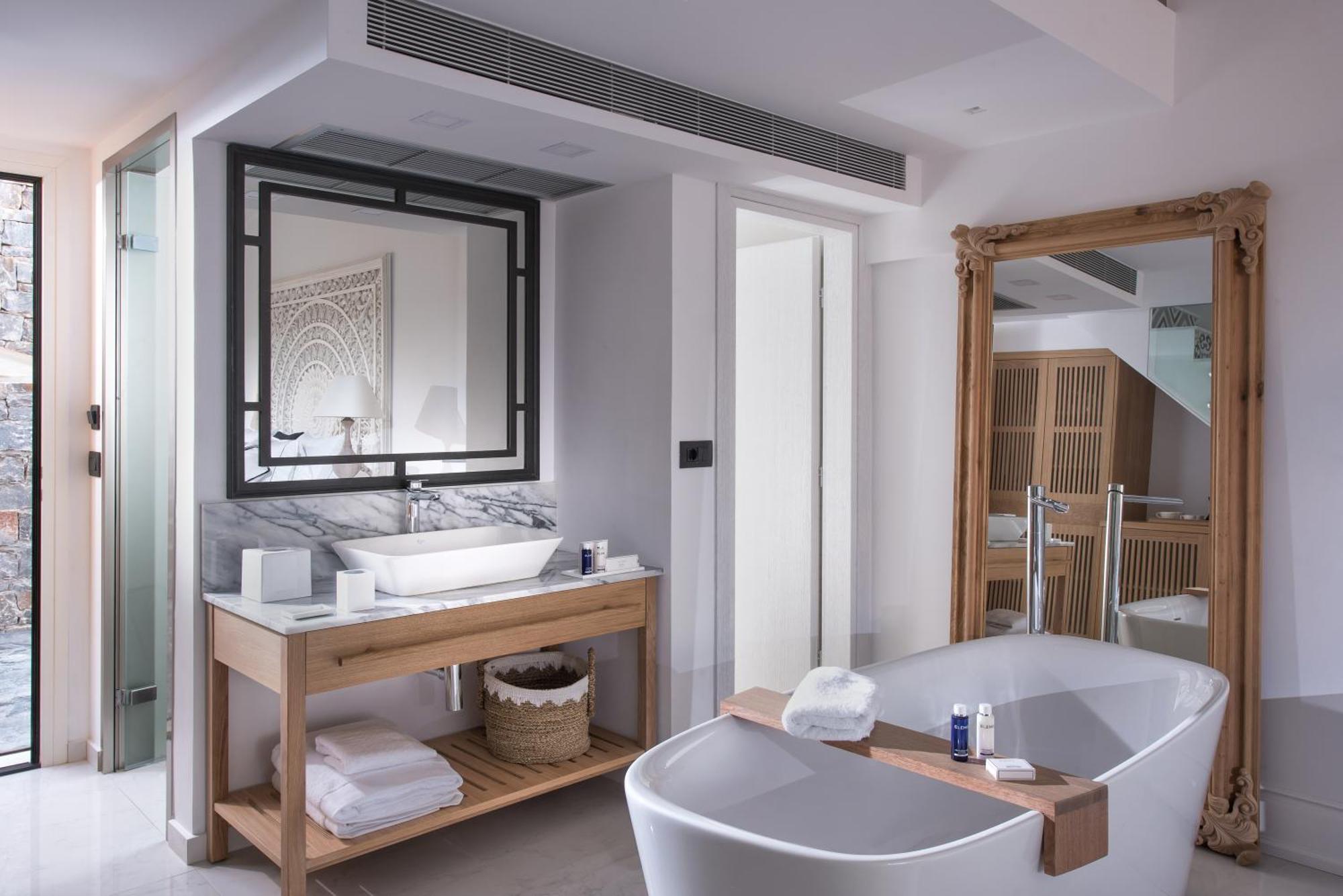 Luxury Guestroom Private Pool Sea Front,1280713789:JPEG