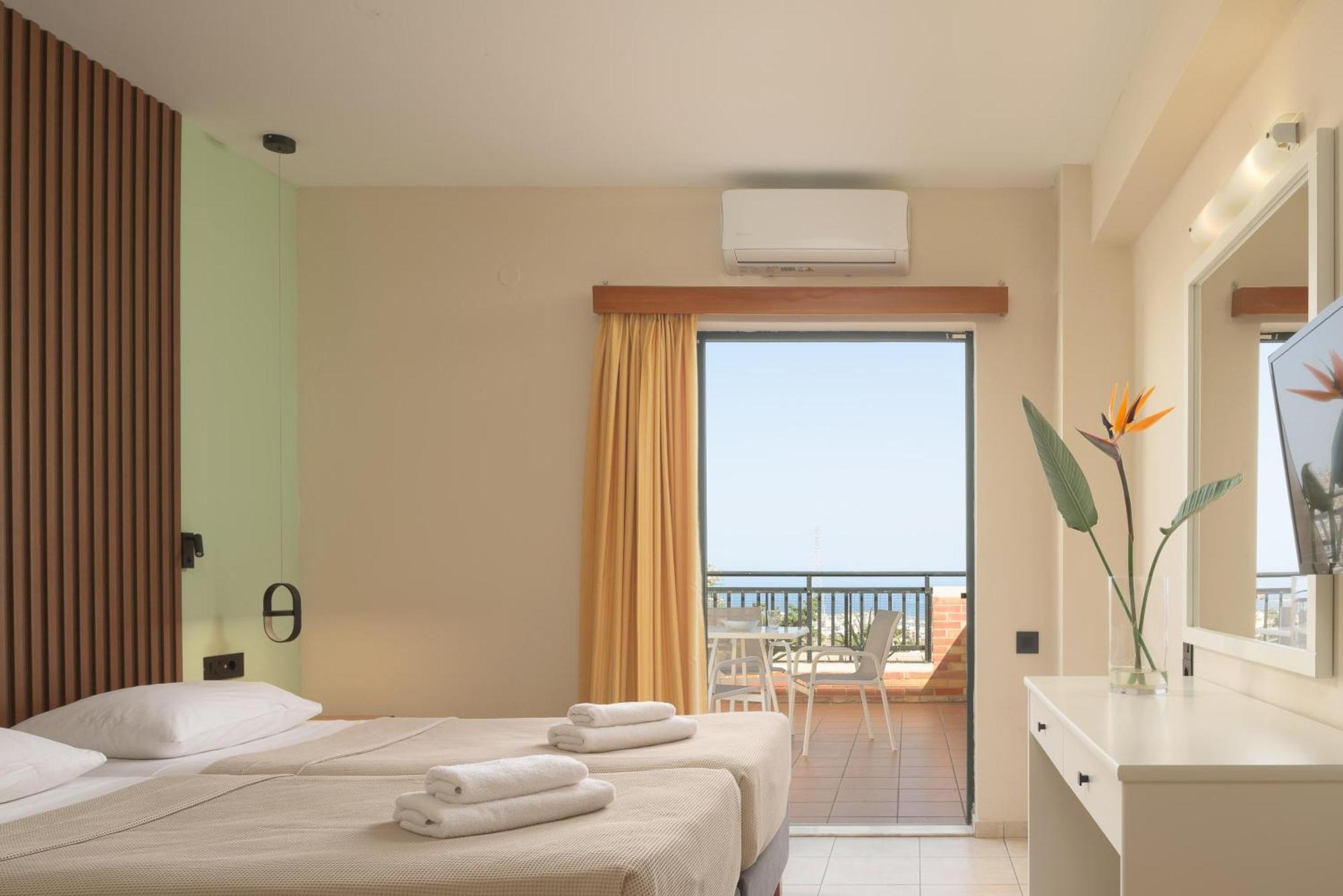 One-Bedroom Apartment Sea View,1536157615:JPEG
